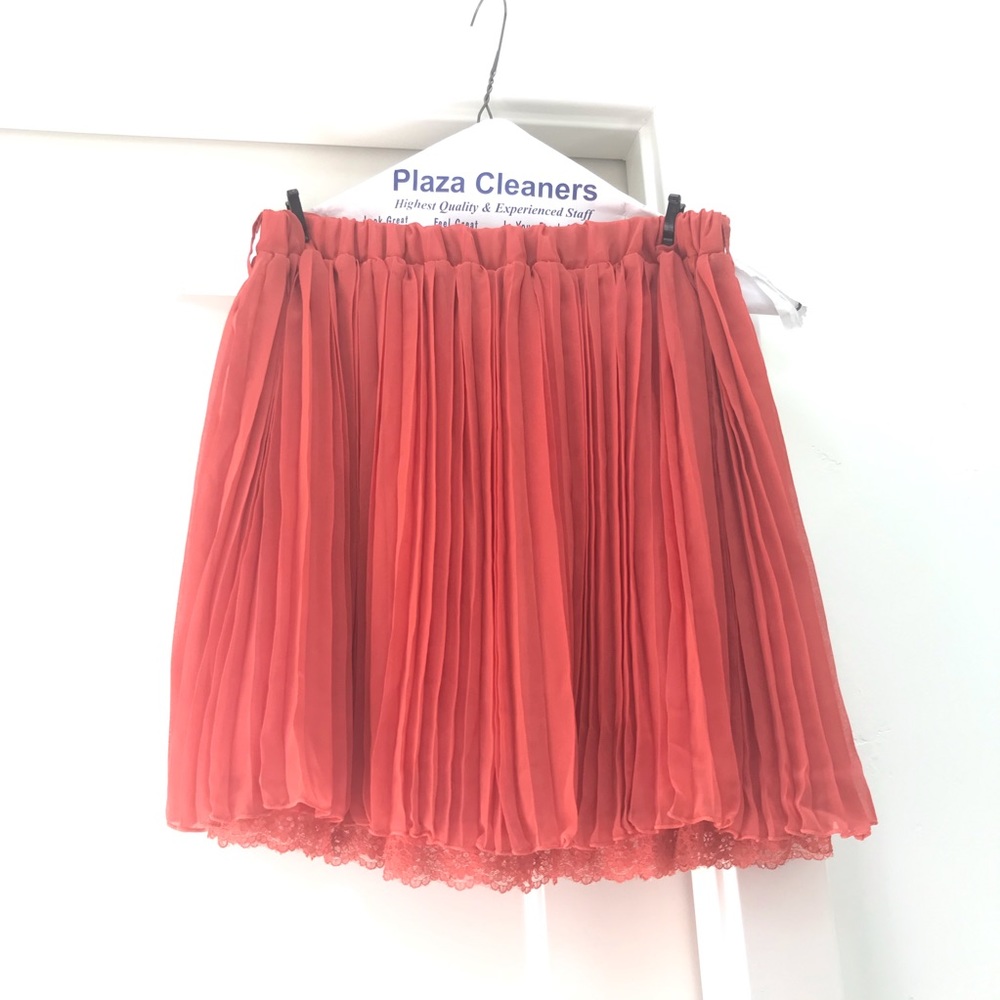 Pleated lace orange mini skirt - Picture 4 of 4